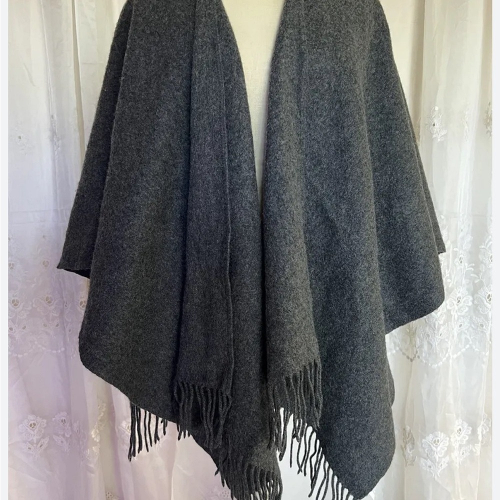 Portolano Lambswool Grey Shawl - Picture 2 of 5